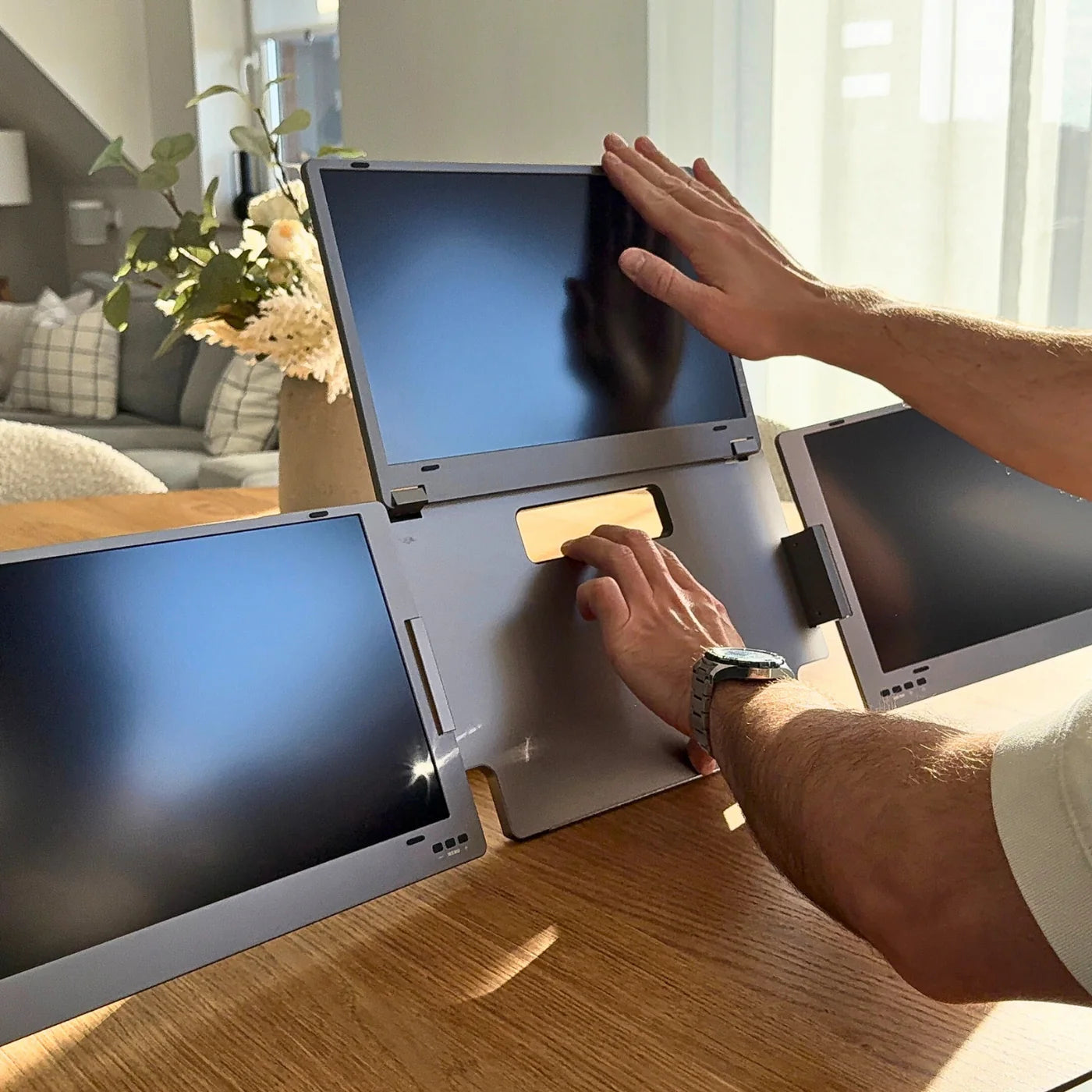 MaxView Pro | Triple Laptop Screen Extender
