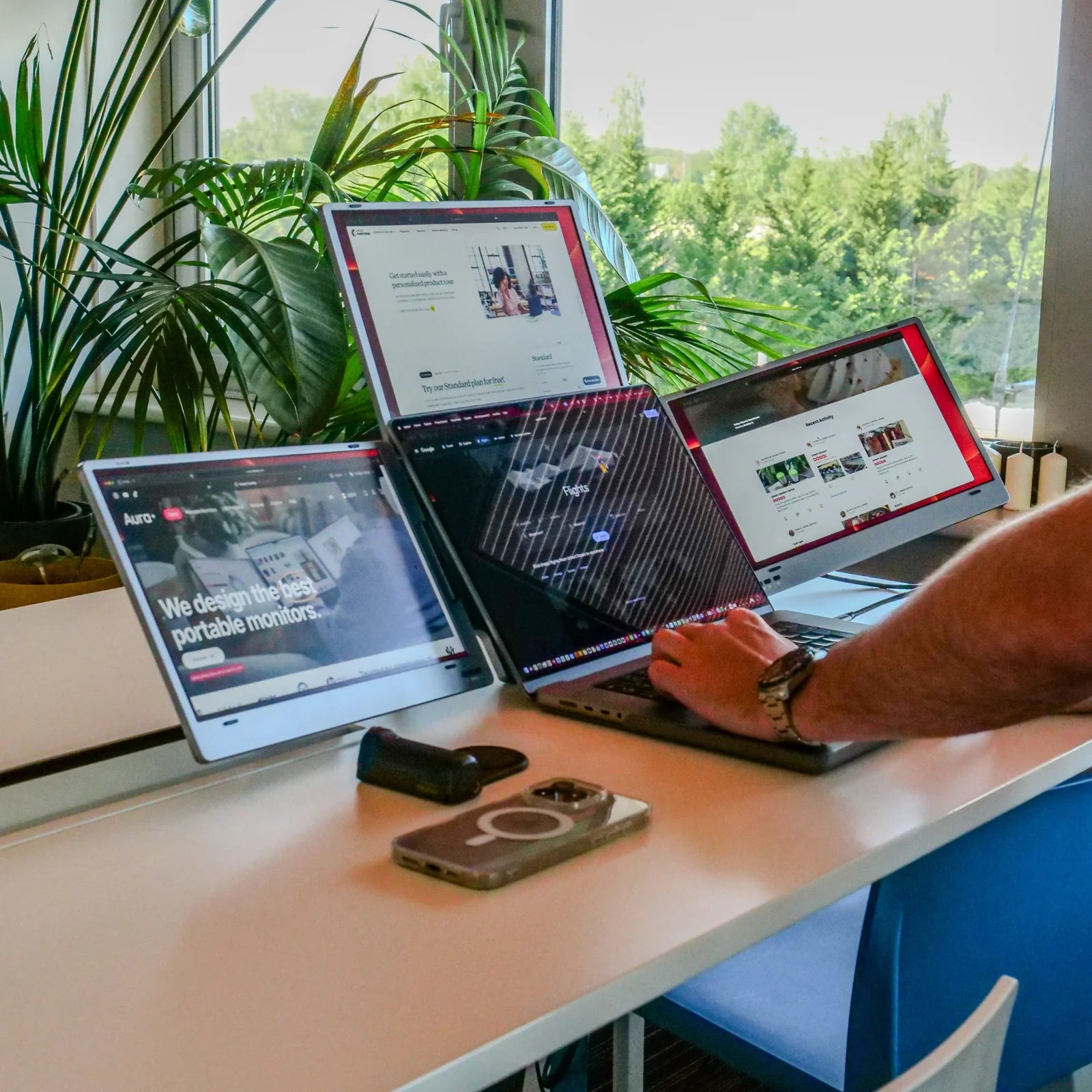 MaxView Pro | Triple Laptop Screen Extender